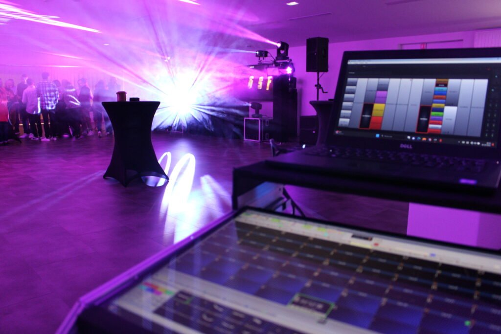 dj-sudouest.fr éclairage technique soirée dj